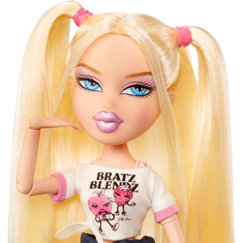Bratz Stylin' Doll - Cloe
