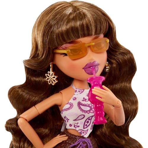 Alwayz Bratz - Yasmin Fashion Doll with 10 Accesso...
