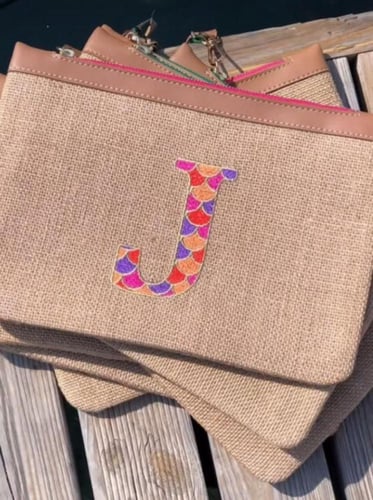 شنطة كلتش حروف