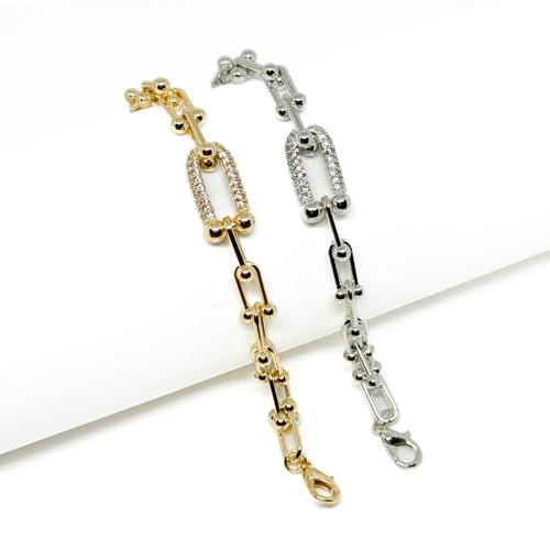 اسورة تيفاني زريكون