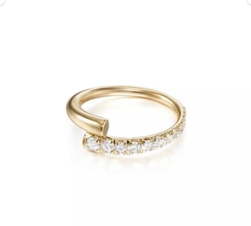 خاتم بيلا باستيل