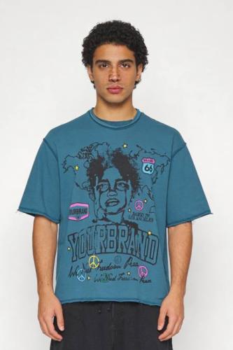 تيشيرت قطني اوفر سايز باطراف مشققه لون زيتي فاتح