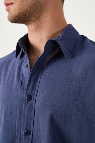 قميص كتان كجلي طويل الأكمام خفيف ومريح