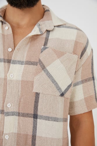 طقم قميص كتان كاروهات بيج مع شورت كتان فيراني