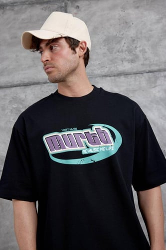 MURTH تيشيرت أسود اوفرسايز