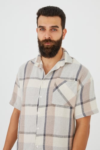 قميص كتان كاروهات سماوي مزين بجيب