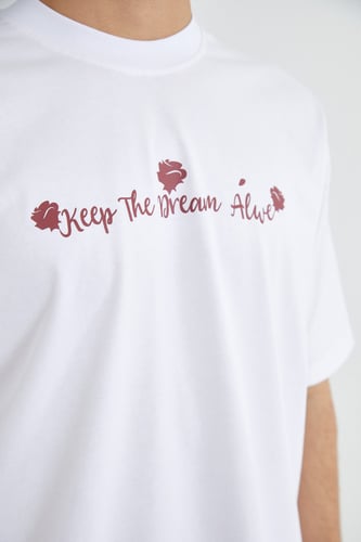 تيشيرت KEEP THE DREAM ALIVE أبيض