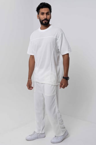 طقم اوفر سايز أبيض