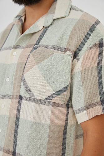 قميص كتان كاروهات تيفاني مزين بجيب