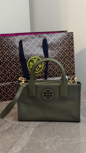 شنطة توري بورش