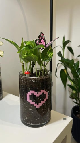 بوتس بطباعة قلب