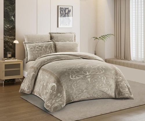 طقم لحاف شتوي فانيلا مخمل ٦ قطع مقاس مزدوج – بيج