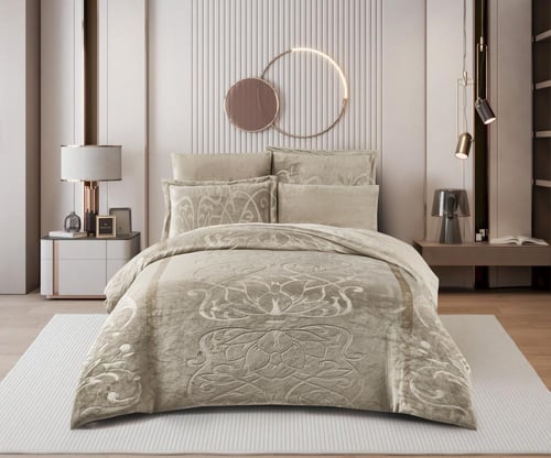 طقم لحاف شتوي فانيلا مخمل ٦ قطع مقاس مزدوج – بيج