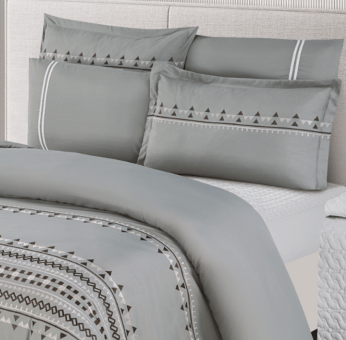 طقم لحاف شامل للمواسم مع تطريز سادة مزدوج مكون ٦ ق...