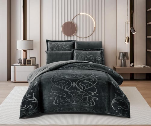 طقم لحاف شتوي فانيلا مخمل ٦ قطع مقاس مزدوج – أسود