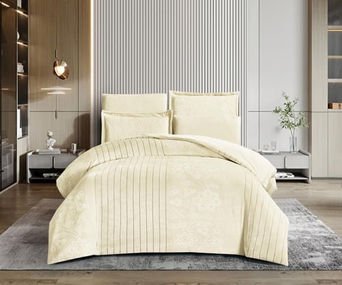 طقم لحاف شتوي فانيلا مخمل ٦ قطع مقاس مزدوج – كريمي