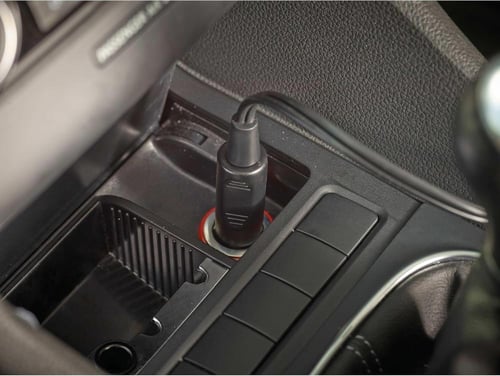 مكنسة سيارة بلاك اند ديكر 12 فولت - 370 مل - سلك 5...