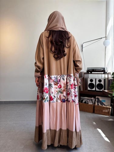 عباية رفلز لنن باللون البيج مع الكشميري