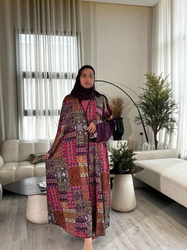 عباية قصة نص بشت بنقوش من الامام