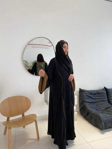عباية كلوش كريب قصة ظهر مشجرة وأكمام واسعة