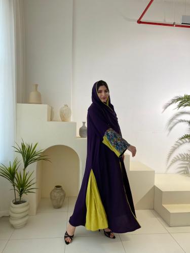 عباية قصة كلوش نوع القماش كريب الون بنفسجي غامق وم...