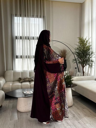 عباية قصة نص بشت بنقوش من الامام