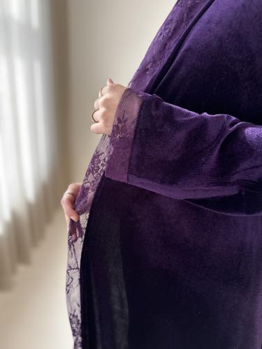 عباية كلوش مخمل بنفسجي مع أطراف دانتيل