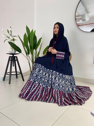 عباية قصة كلوش نوع القماش كريب و لنن لون كحلي مع ن...