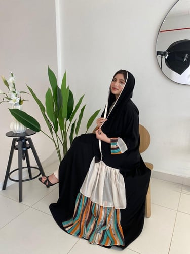 عباية كلوش كريب فخامة بسيطة