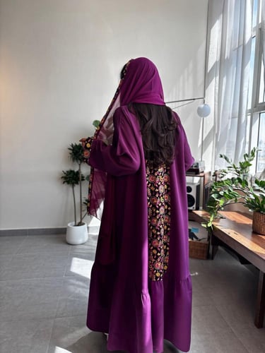 عباية كلوش بنفسجية كريب قصة رفلز