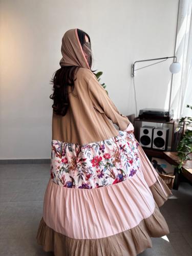 عباية رفلز لنن باللون البيج مع الكشميري