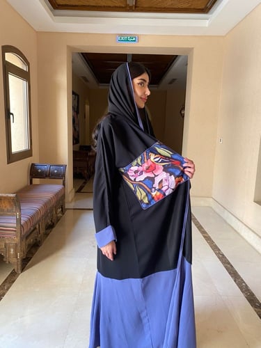 عباية كريب كلوش بعدة نقشات متنوعة