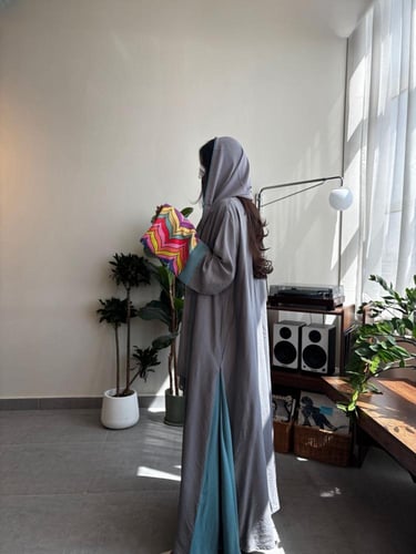 عباية قصة كلوش رمادي