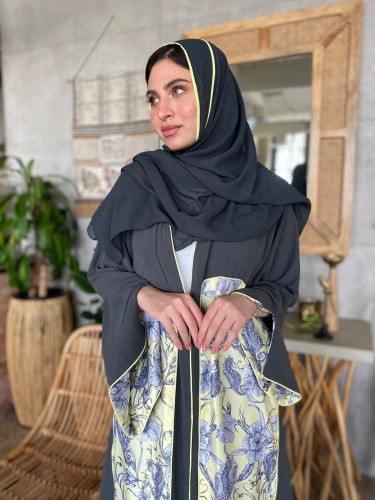 عباية قصة كلوش نوع القماش كريب الون رمادي وممكن تت...