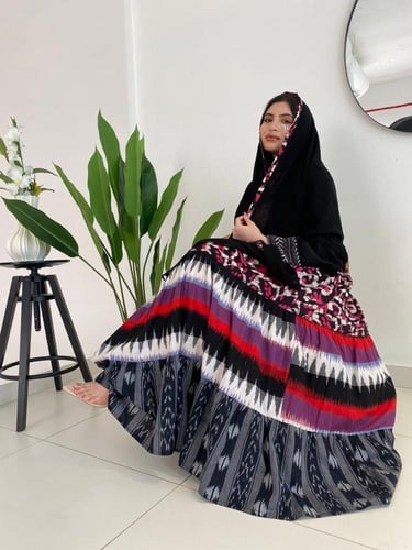 عباية قصة كلوش نوع القماش كريب ولنن