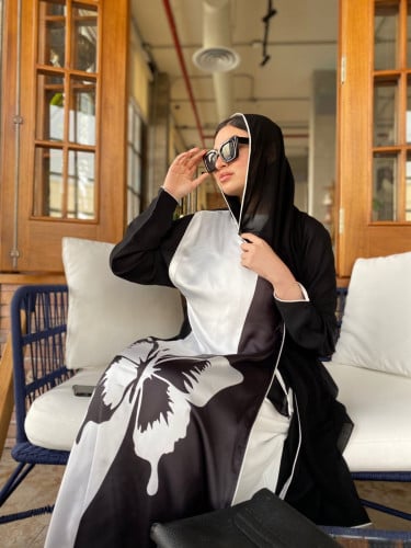 عباية كلوش كريب بستايل فخم