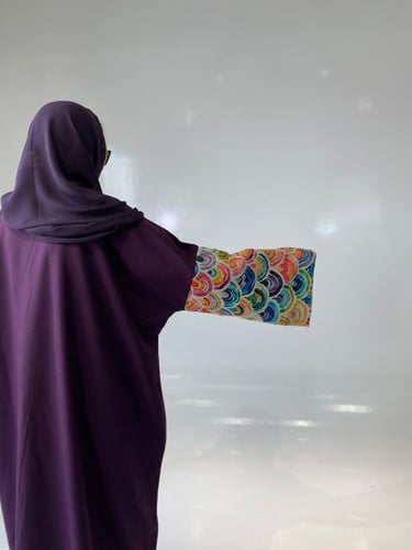 عباية نص بشت نوع القماش كريب اذا لك رغبه في تغير ا...