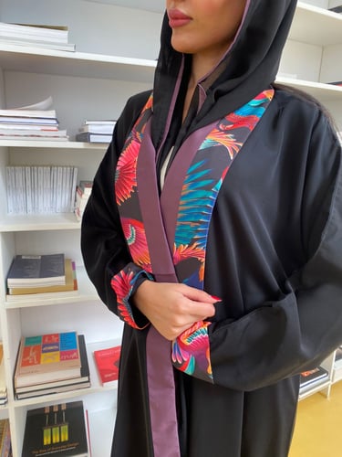 عباية كلوش كريب بستايل ملكي