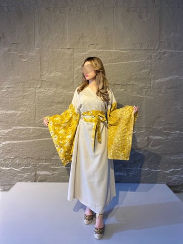 جلابية لنن فاخرة بتفاصيل أنثوية راقية