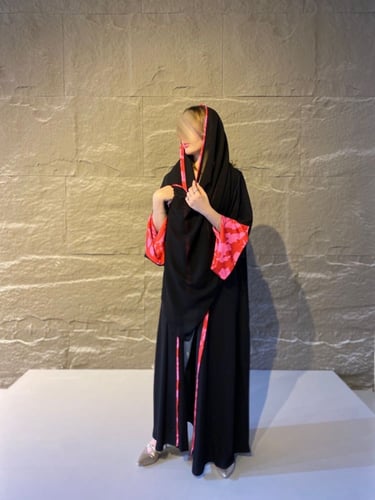 عباية كلوش كريب تصميم بألوان متعددة