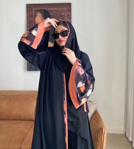 عباية كلوش كريب عملية بعدة ألوان