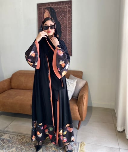 عباية كلوش كريب عملية بعدة ألوان