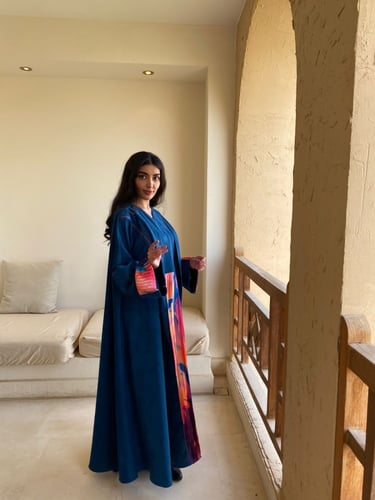 عباية زرقاء شتوية شاموا كلوش مع تكسير أمامي