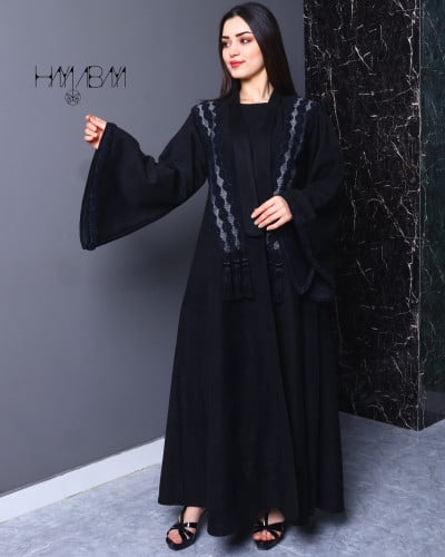 عباية شتوية قصة كلوش نوع القماش شاموا مع قصة بليزر...