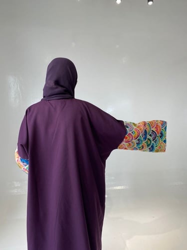 عباية نص بشت نوع القماش كريب اذا لك رغبه في تغير ا...