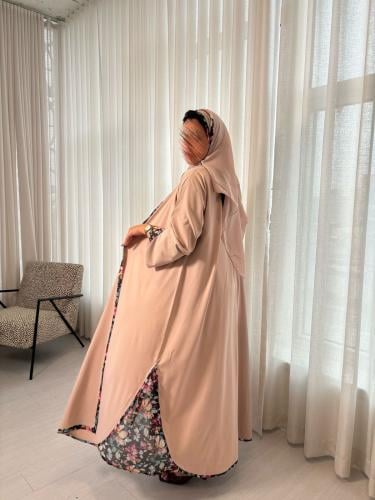 عباية كلوش كريب بيج مزدوجة بطبعة زهرية