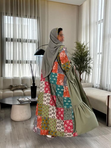 عباية كريب أخضر فاتح قصة كلوش