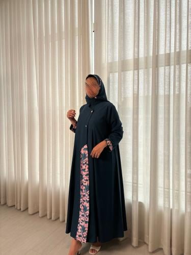 عباية قصة كلوش نوع القماش كريب لون كحلي مع لمسات م...