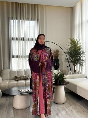 عباية قصة نص بشت بنقوش من الامام