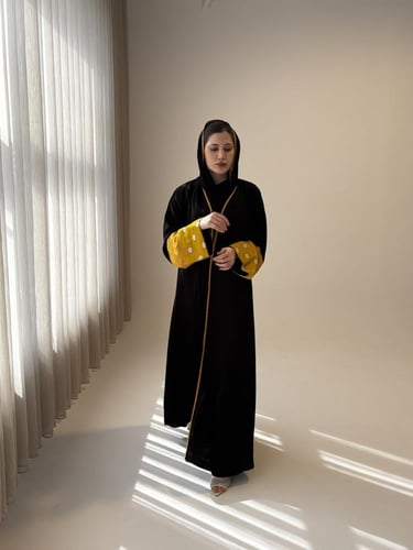 عباية كلوش كريب بأكمام مشجرة